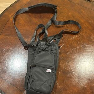 Black Crossbody Bottle Cooler Lunch Bag